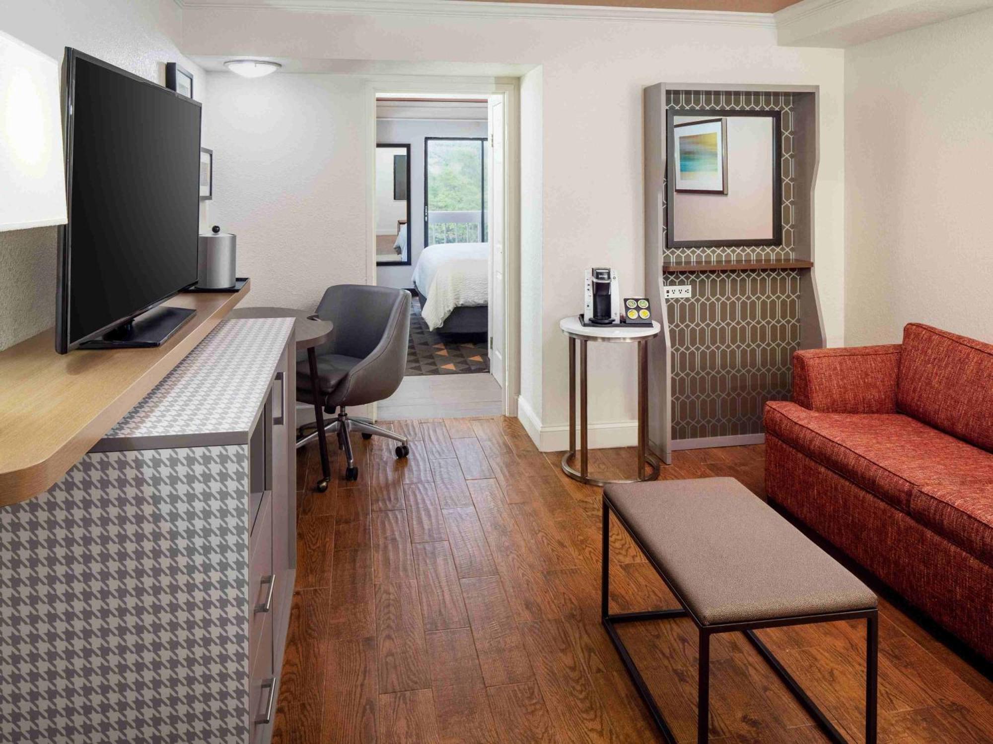 Inn&suites - North Hotel 3*